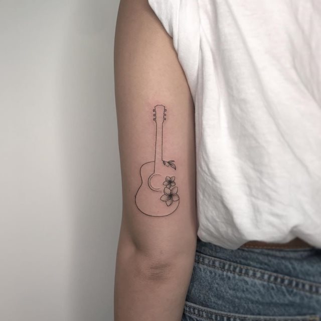 tattoo feminin musicale 52