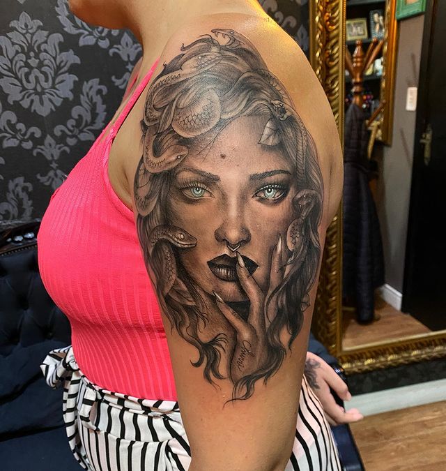 tattoo feminin mythologie grecque 13