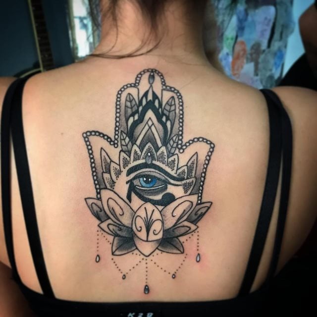 tattoo feminin oeil de ra horus 30