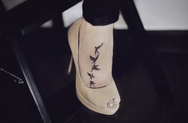 tattoo feminin oiseau 02