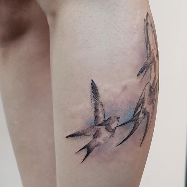 tattoo feminin oiseau 03