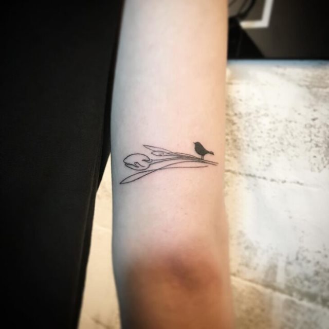 tattoo feminin oiseau 19