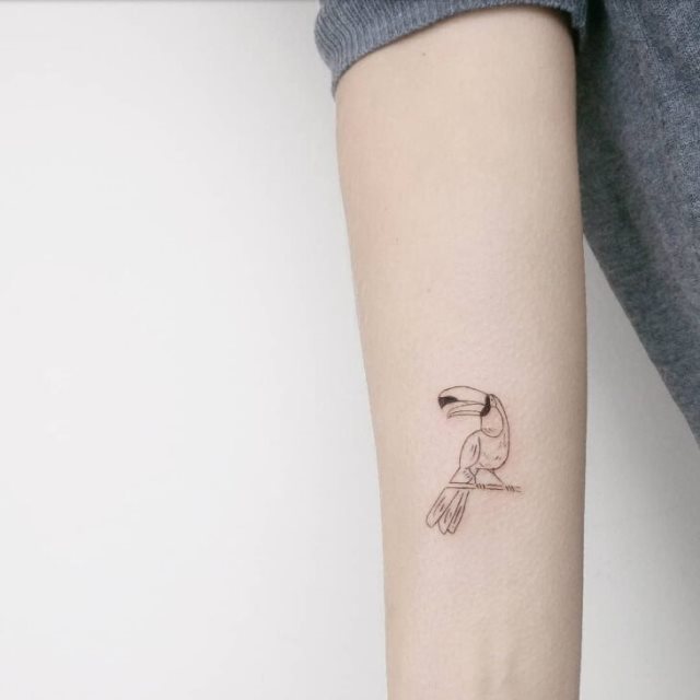 tattoo feminin oiseau 21