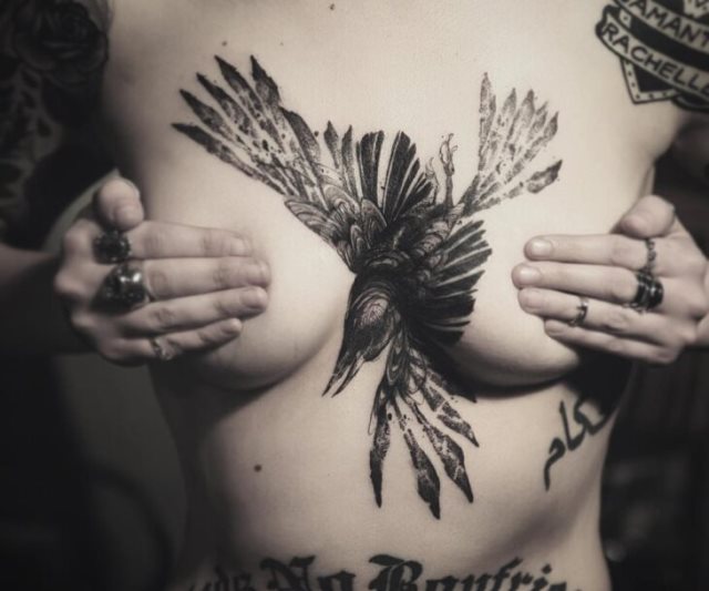 tattoo feminin oiseau 22