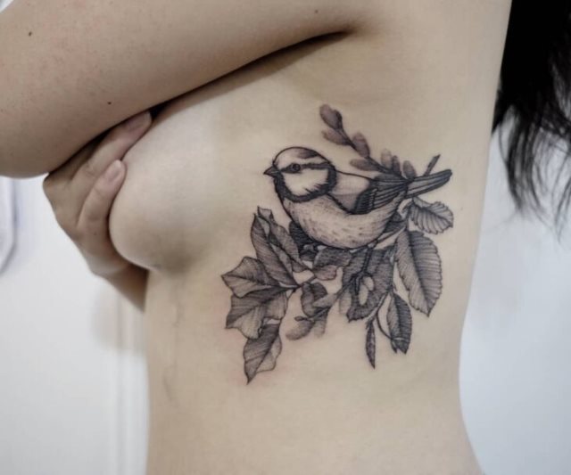 tattoo feminin oiseau 30