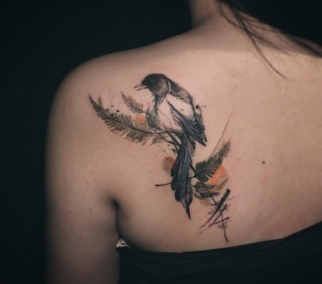 tattoo feminin oiseau 46
