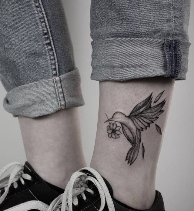 tattoo feminin oiseau 65