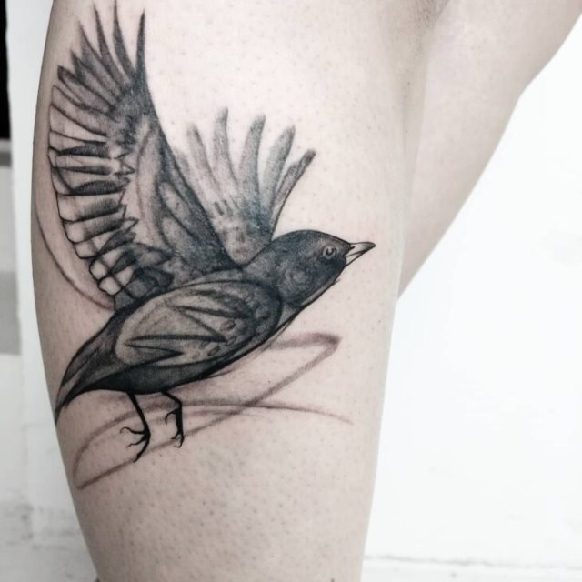 tattoo feminin oiseau 66