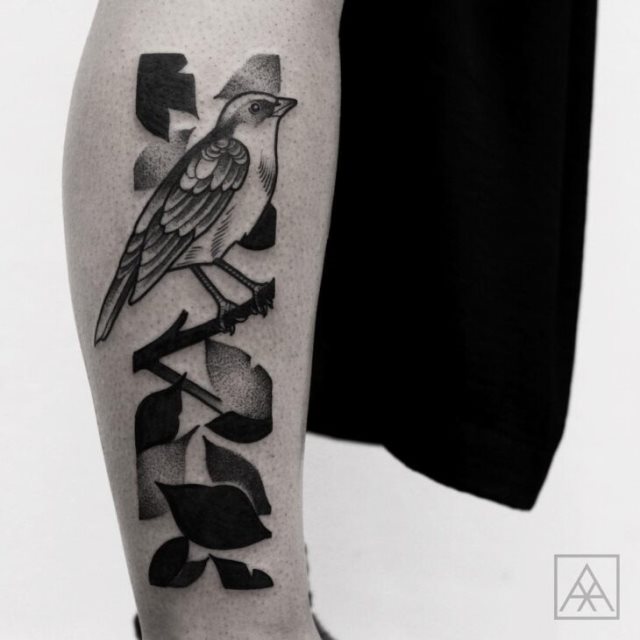 tattoo feminin oiseau 79