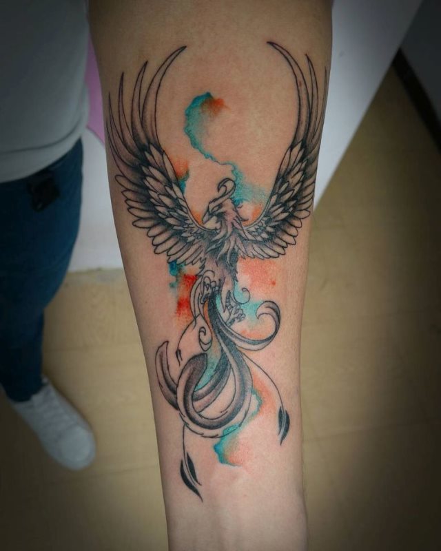tattoo feminin phoenix 03