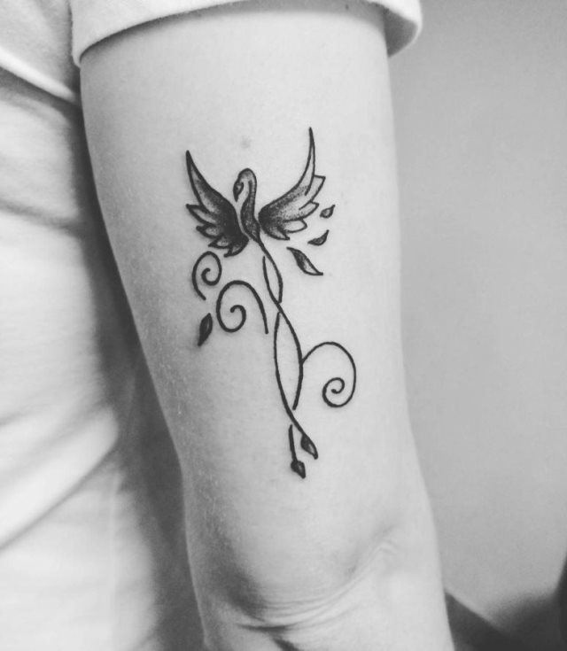 tattoo feminin phoenix 12