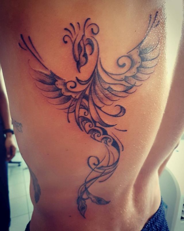 tattoo feminin phoenix 16