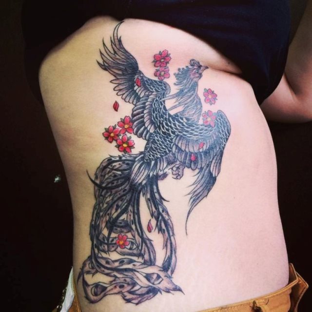 tattoo feminin phoenix 22