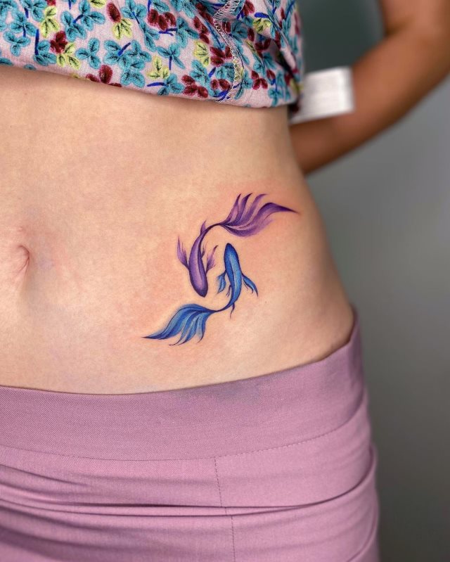 tattoo feminin poisson 33