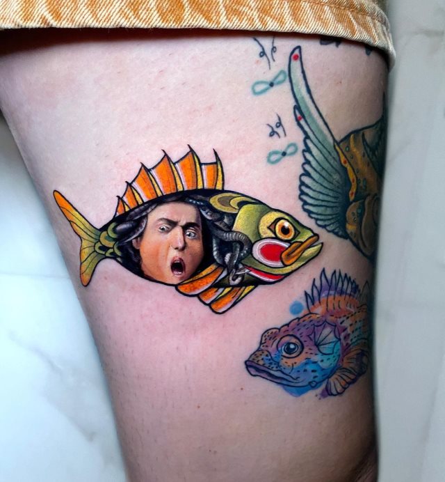 tattoo feminin poisson 60