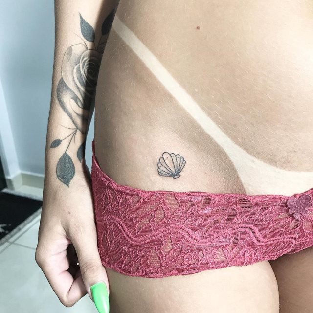 tattoo feminin pour aine 30