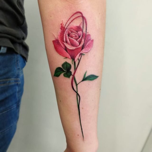 tattoo feminin pour avant bras 29