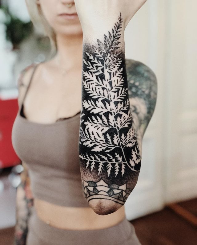 tattoo feminin pour bras 104