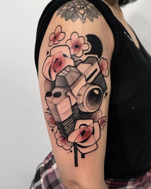 tattoo feminin pour bras 15