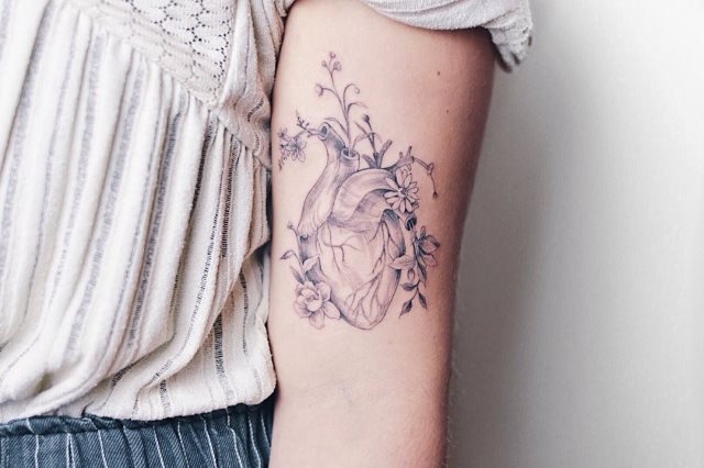 tattoo feminin pour bras 43
