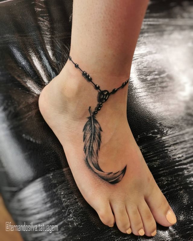 tattoo feminin pour cheville 63