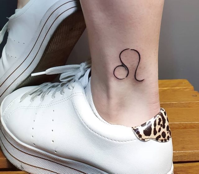 tattoo feminin pour cheville 87