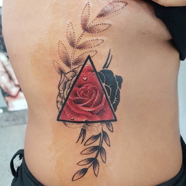 tattoo feminin pour cotes 28