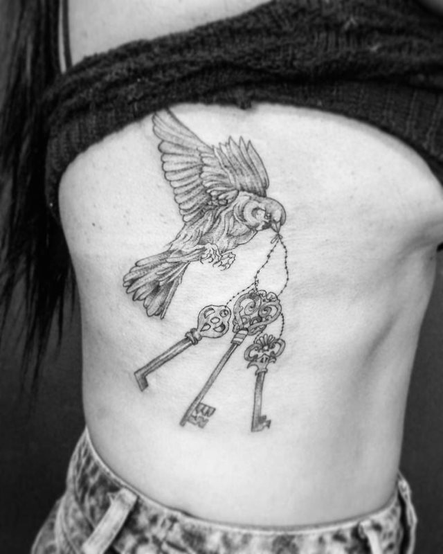 tattoo feminin pour cotes 39