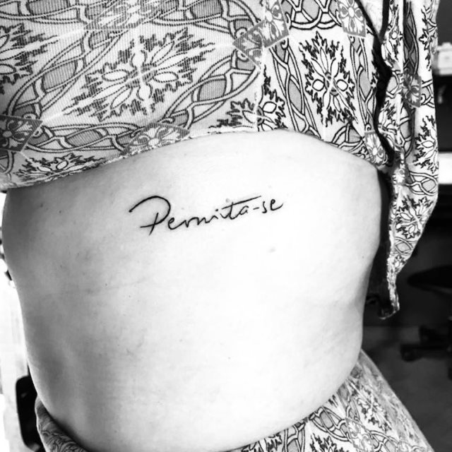 tattoo feminin pour cotes 48