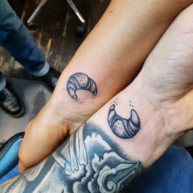 tattoo feminin pour couple 36