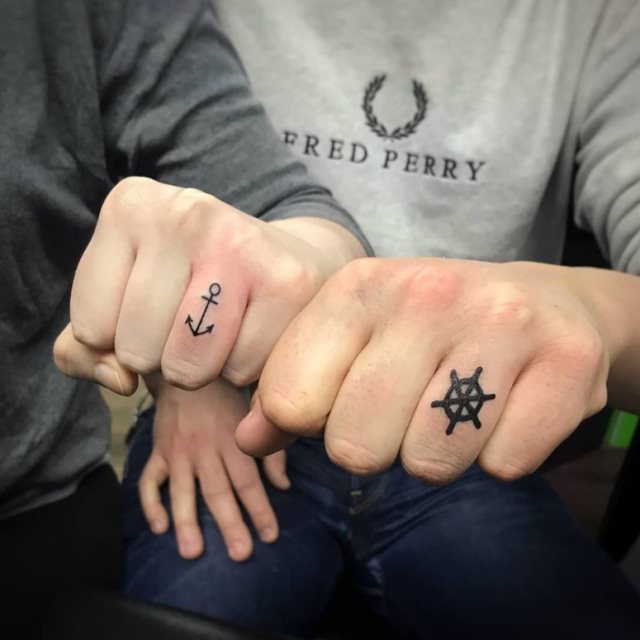 tattoo feminin pour couple 54