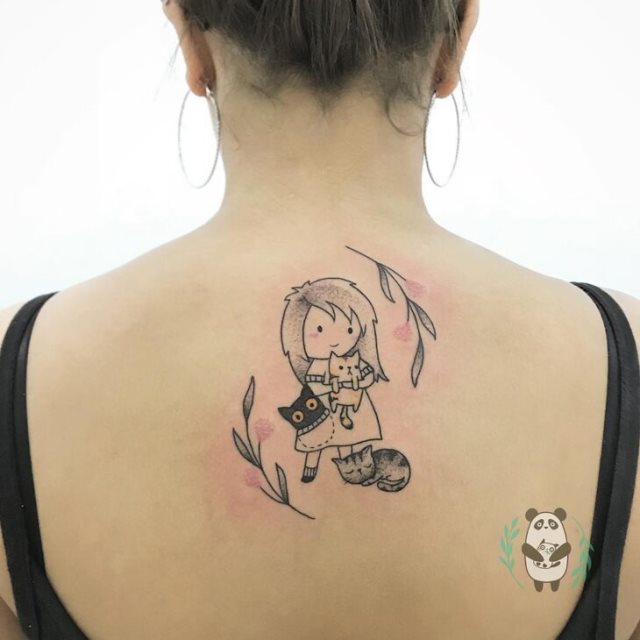 tattoo feminin pour dos 30