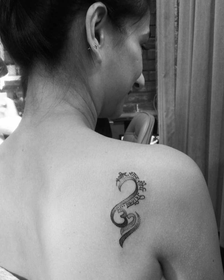 tattoo feminin pour epaule 196