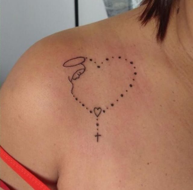 tattoo feminin pour epaule 21