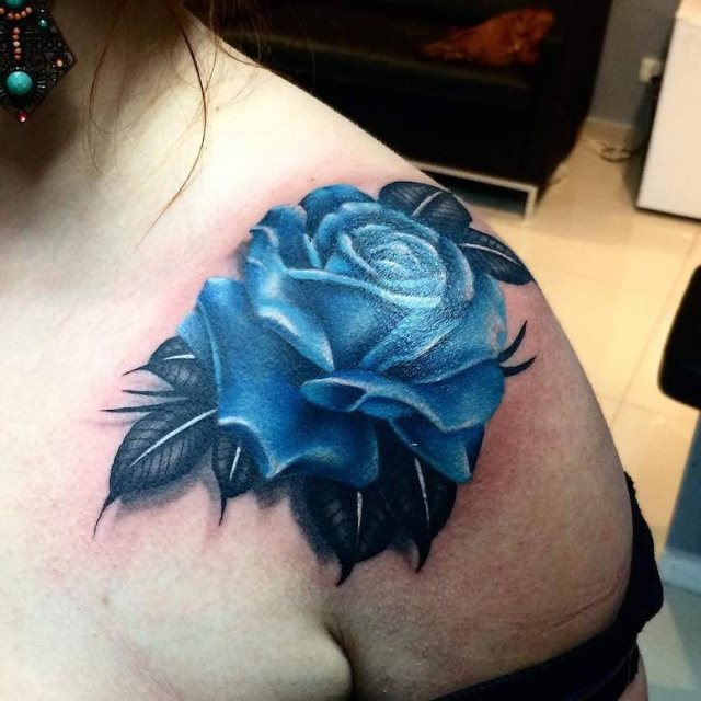 tattoo feminin pour epaule 41