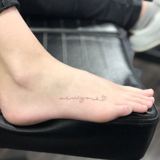 tattoo feminin pour pied 09