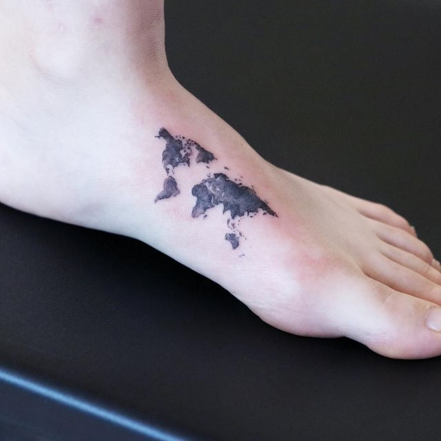 tattoo feminin pour pied 18
