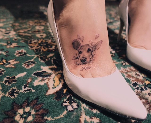tattoo feminin pour pied 25