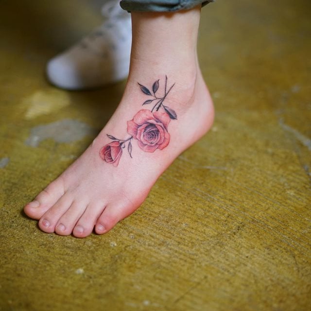 tattoo feminin pour pied 26
