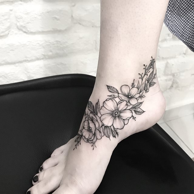tattoo feminin pour pied 38