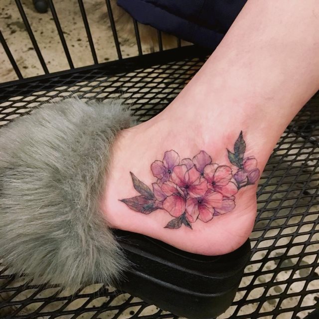 tattoo feminin pour pied 43