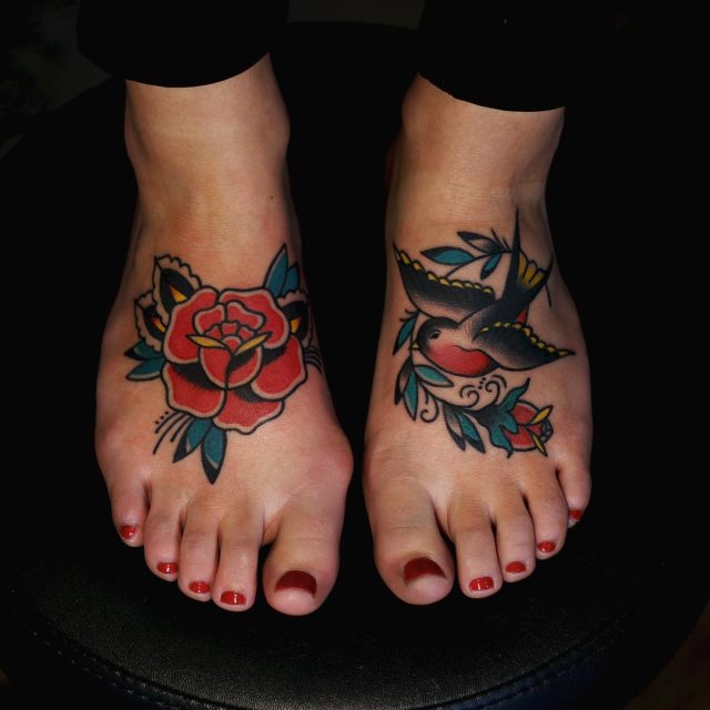 tattoo feminin pour pied 46