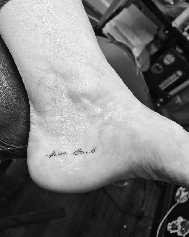 tattoo feminin pour pied 48