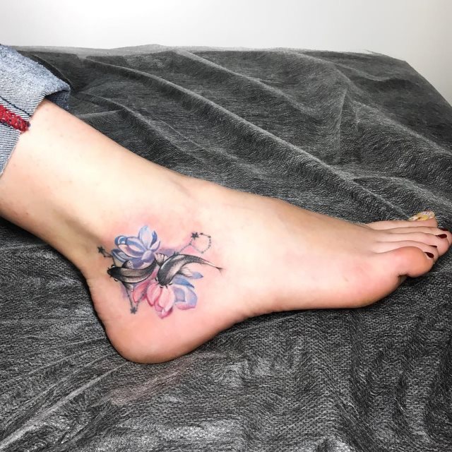 tattoo feminin pour pied 61