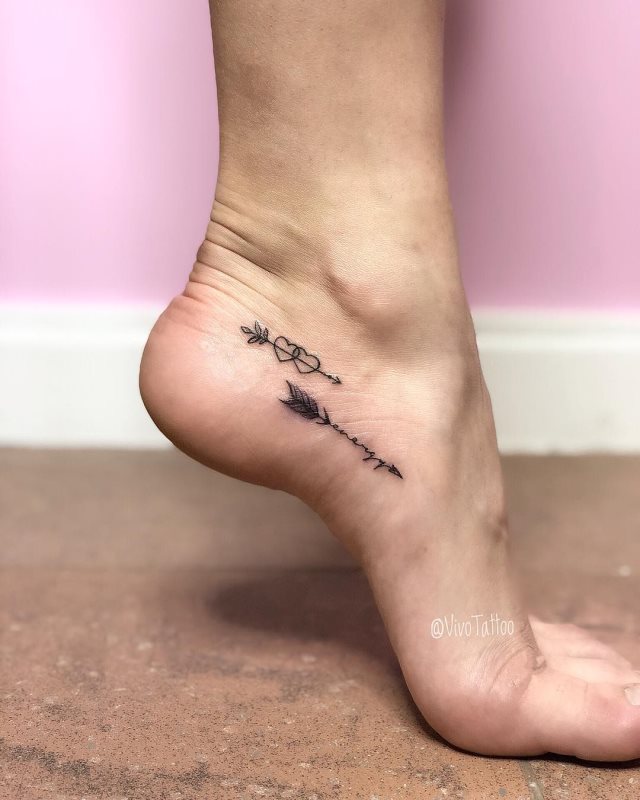 tattoo feminin pour pied 67