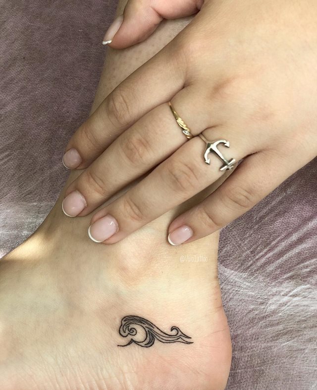 tattoo feminin pour pied 69