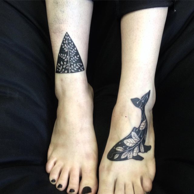 tattoo feminin pour pied 94