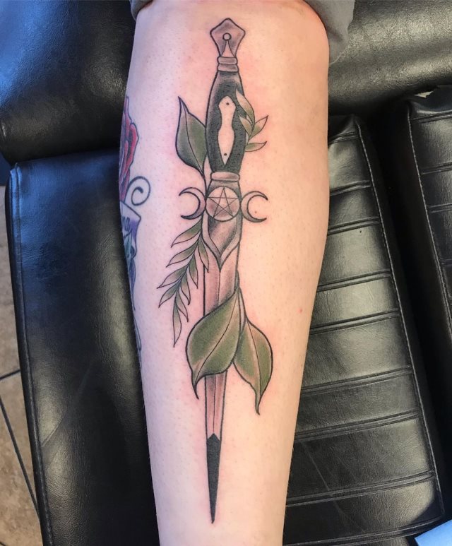 tattoo feminin pour tibia 48