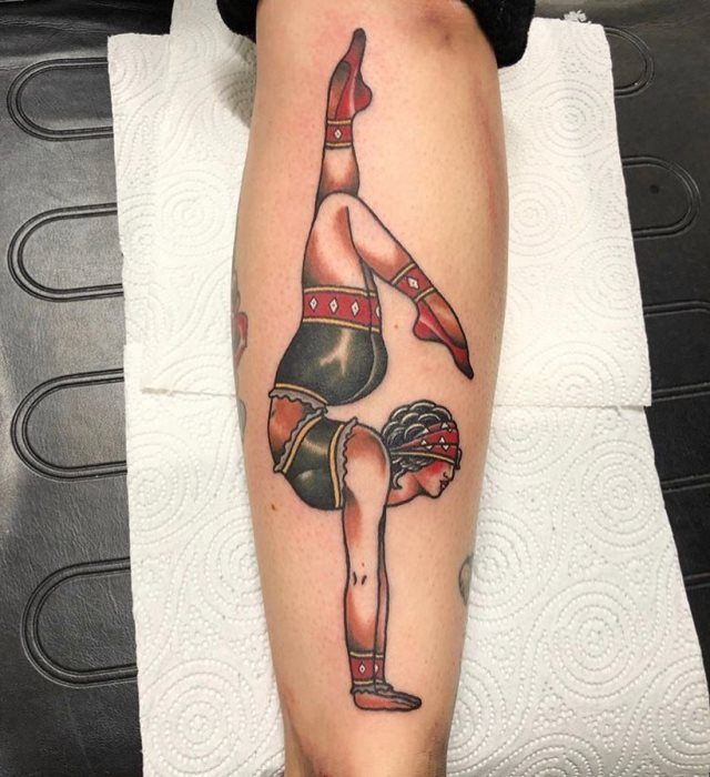 tattoo feminin pour tibia 66