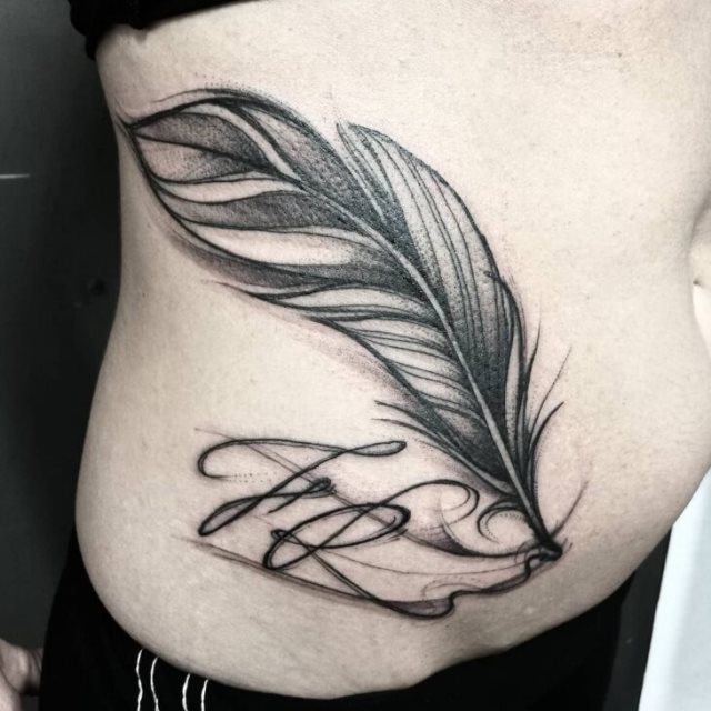 tattoo feminin pour ventre 35